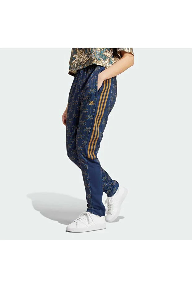 Adidas Farm shot tp